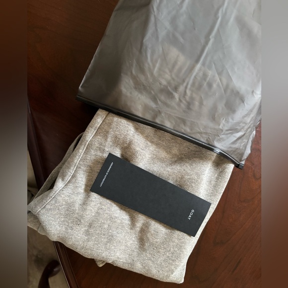 Essentials fear of god size xxsmall - Picture 3 of 5
